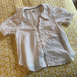 Pilcro White Button-Up Blouse